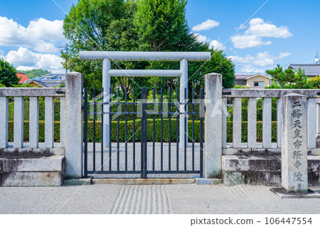 Kyoto City Mausoleum of the 78th Emperor Nijo Koryuji Temple 106447554