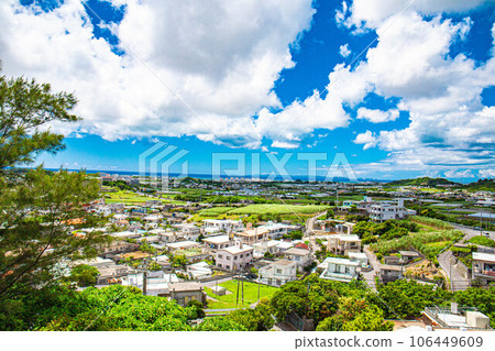藍天白雲的沖繩大地 106449609