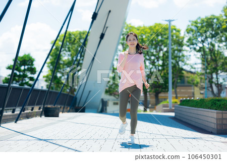 跑步的女人 跑步的女人 106450301