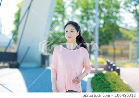 running woman 106450318