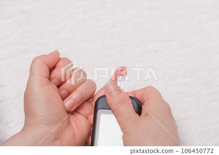 [Diabetes blood sugar level measurement blood and sensor] 106450772