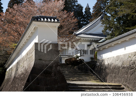 Heng Castle 106456938
