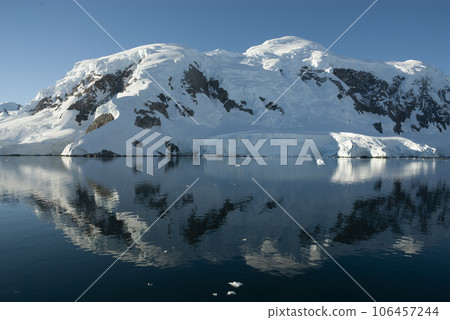 Paradise bay glaciers and mountains,  peninsula, Antartica.. 106457244