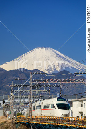 神奈川_從小田原眺望小田急線和富士山的壯麗景色 神奈川_從小田原眺望小田急線和富士山的壯麗景色 106459264