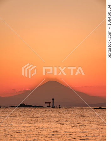 Kanagawa Hayama_Diamond Fuji spectacular view from Manase coast Kanagawa Hayama_Diamond Fuji spectacular view from Manase coast 106460334