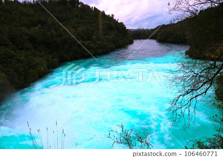 Huka Falls at Wairakei Park, Taupo Huka Falls at Wairakei Park, Taupo 106460771