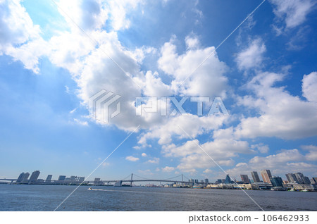Summer Rainbow Bridge, Toyomi, Tokyo Bay 106462933