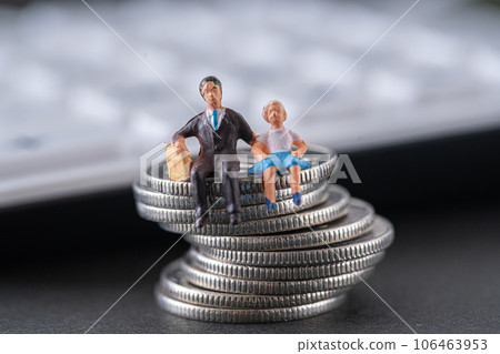 錢硬幣微型家庭開支經濟儲蓄 106463953