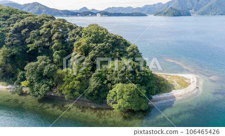 Small isolated islands (Jajima and Karasujima in Maizuru City, Kyoto Prefecture) Small isolated islands (Jajima and Karasujima in Maizuru City, Kyoto Prefecture) 106465426