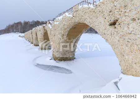 北海道_額平湖和牛週別川大橋的壯麗雪景 北海道_額平湖和牛週別川大橋的壯麗雪景 106466942