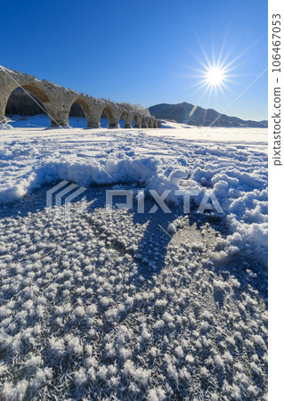 北海道_霜花雪景和牛週別川大橋的壯麗雪景 106467053