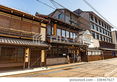 【插畫風京都】京都町屋的時尚外觀 【插畫風京都】京都町屋的時尚外觀 106467627