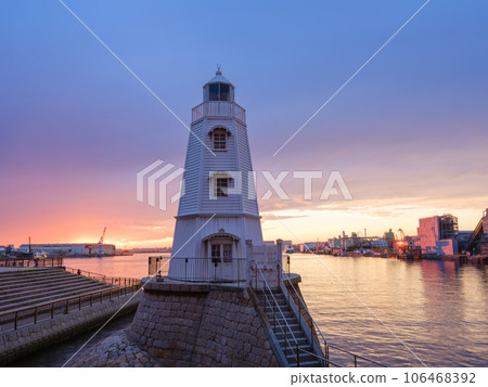 大阪_舊堺燈塔和壯觀的日落景色 大阪_舊堺燈塔和壯觀的日落景色 106468392