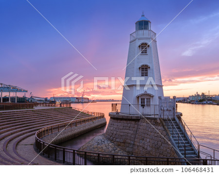 Osaka_Old Sakai Lighthouse and spectacular sunset scenery 106468431