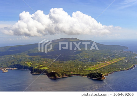 Full view of Izu Oshima 106469206