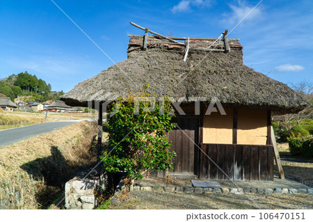 初冬的八都寺故鄉、水磨坊和藍天 岡山縣備前市吉長町1 初冬的八都寺故鄉、水磨坊和藍天 岡山縣備前市吉長町1 106470151