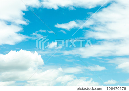 The sky was clear, with beautiful clouds scattered together. Can be used in all forms. Sky background. The sky was clear, with beautiful clouds scattered together. Can be used in all forms. Sky background. 106470676