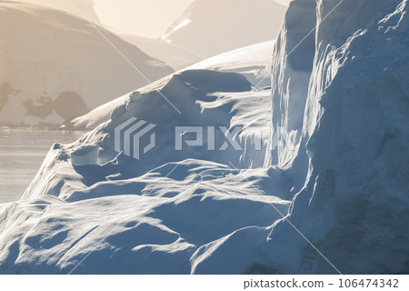 Paradise bay glaciers and mountains, peninsula, Antartica.. Paradise bay glaciers and mountains, peninsula, Antartica.. 106474342