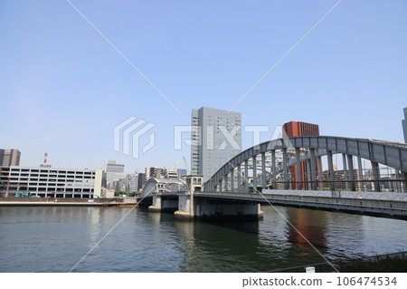 Scenery of the famous bridge Katsudoku Bridge spanning the Sumida River Scenery of the famous bridge Katsudoku Bridge spanning the Sumida River 106474534