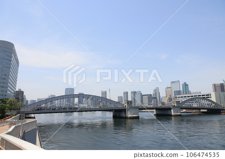 Scenery of the famous bridge Katsudoku Bridge spanning the Sumida River Scenery of the famous bridge Katsudoku Bridge spanning the Sumida River 106474535