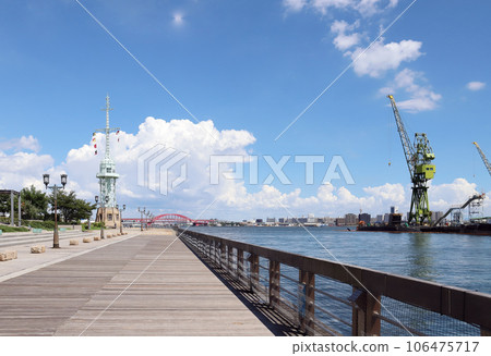 Harbor Walk scenery (Kobe Port, Kobe City, Hyogo Prefecture) Harbor Walk scenery (Kobe Port, Kobe City, Hyogo Prefecture) 106475717