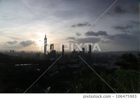 City. 106475983