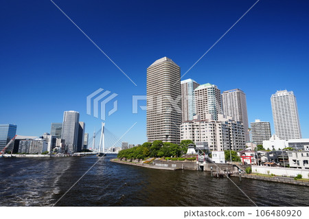 東京隅田川沿岸的超高層住宅 東京隅田川沿岸的超高層住宅 106480920