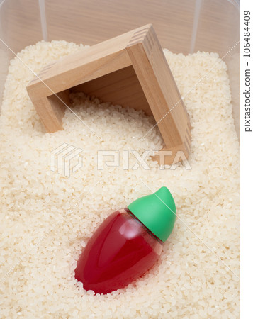 米倉內的驅蟲劑 106484409