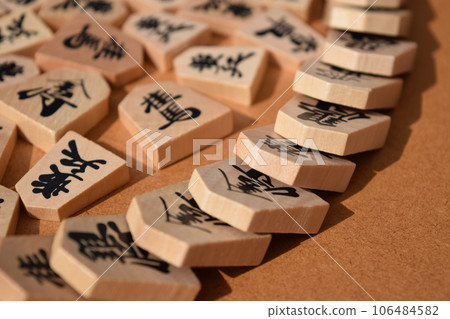 多米諾骨牌打敗多米諾骨牌效應 106484582