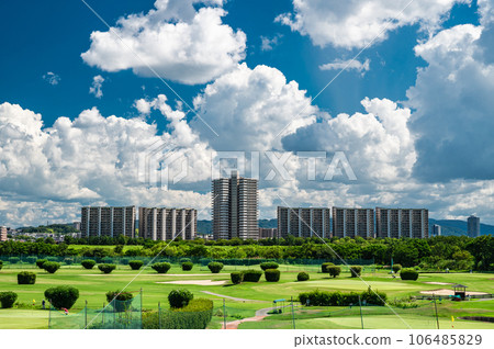 從淀川右岸到左岸的公寓景觀 從淀川右岸到左岸的公寓景觀 106485829