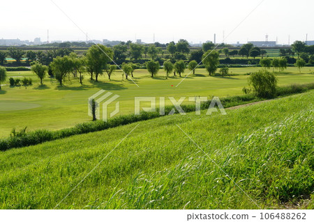 Toda Public Golf Course seen from Kotama Bridge Toda Public Golf Course seen from Kotama Bridge 106488262