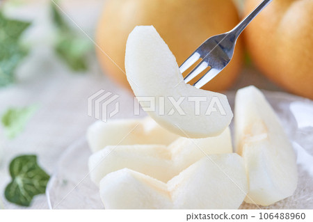 cut pear/fork cut pear/fork 106488960