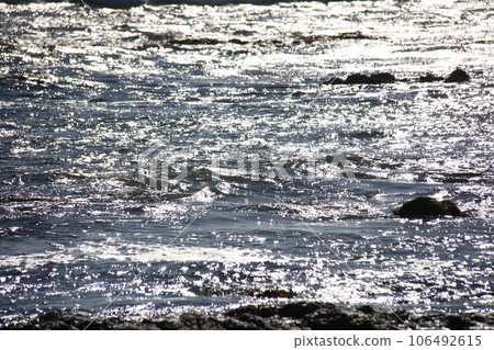 sea water on a background of the sea 106492615