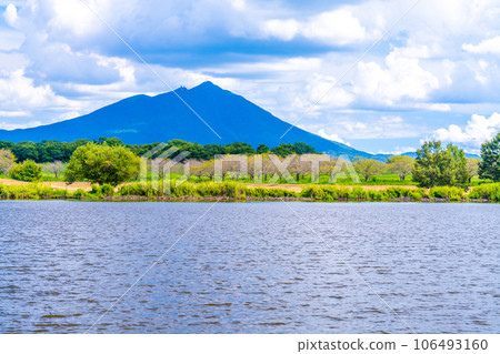 View of Mt. Tsukuba from Hahakojima Reservoir 106493160