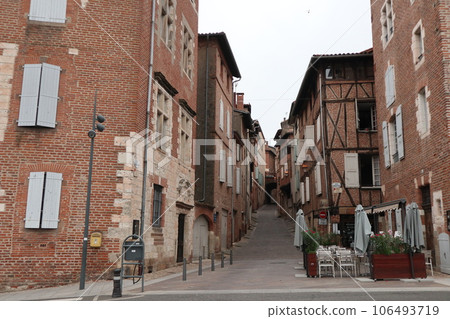 Old town of Albi, France with red bricks Old town of Albi, France with red bricks 106493719