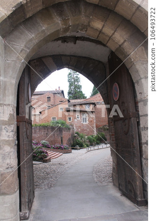 Old town of Albi, France with red bricks Old town of Albi, France with red bricks 106493722