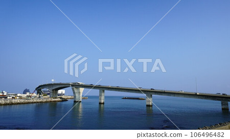 長焦拍攝的海上大橋 106496482