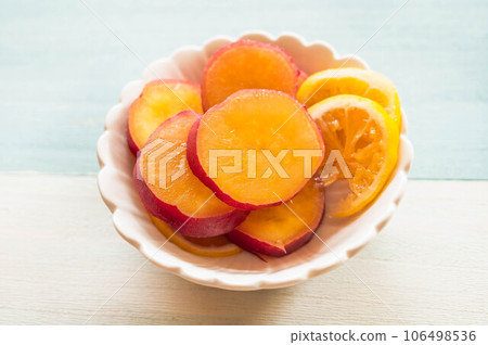 Microwave-up side dish: sweet potato stew with lemon 106498536