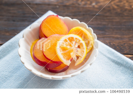 Microwave-up side dish: sweet potato stew with lemon 106498539