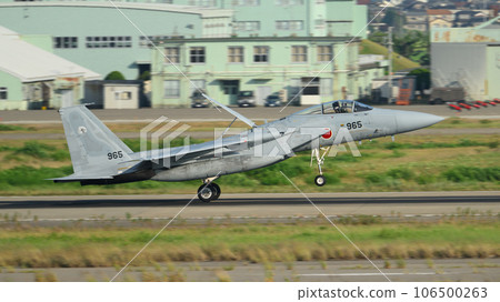 日本航空自衛隊第 303 中隊 F-15J 鷹式著陸 日本航空自衛隊第 303 中隊 F-15J 鷹式著陸 106500263