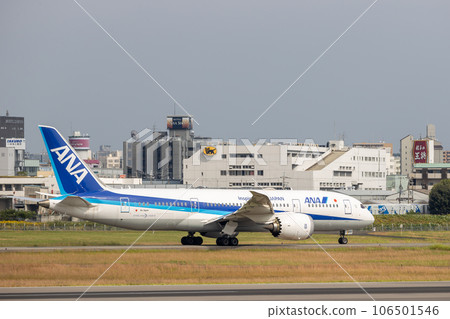 大阪機場風景-滑行客機-全日空-波音787 大阪機場風景-滑行客機-全日空-波音787 106501546