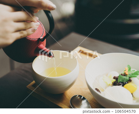 Japanese confectionery and green tea Japanese confectionery and green tea 106504570