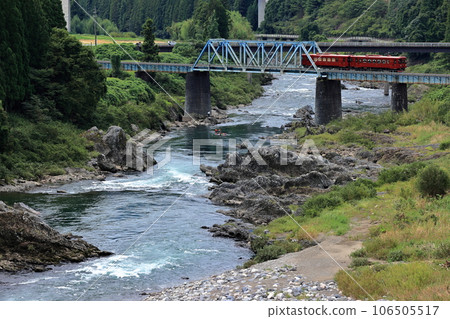 Nagaragawa and Nagaragawa Railway Sightseeing Train "Nagara" Nagaragawa and Nagaragawa Railway Sightseeing Train "Nagara" 106505517
