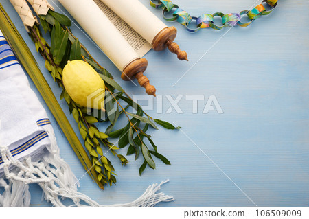 Jewish festival of Sukkot. Traditional symbols. Four species etrog, lulav, willow and myrtle. 106509009