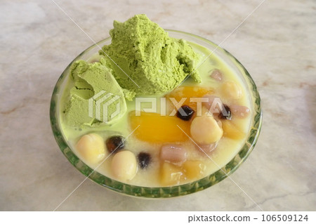 Mango taro dumplings Tapioca with lotus seeds Banana milk with matcha ice cream Mango taro dumplings Tapioca with lotus seeds Banana milk with matcha ice cream 106509124