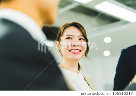  企業形象 106510217