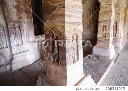 印度巴達米石窟寺 106511015