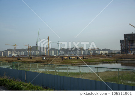 Bicycle path along Yeongsangang River 106511901