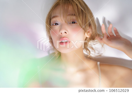 Transparent beauty image of a woman Transparent beauty image of a woman 106512029