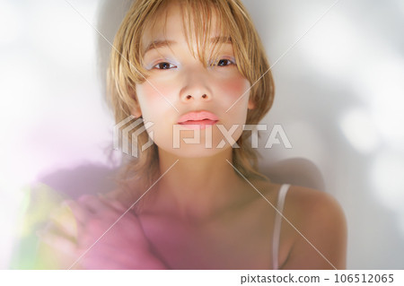 Transparent beauty image of a woman Transparent beauty image of a woman 106512065